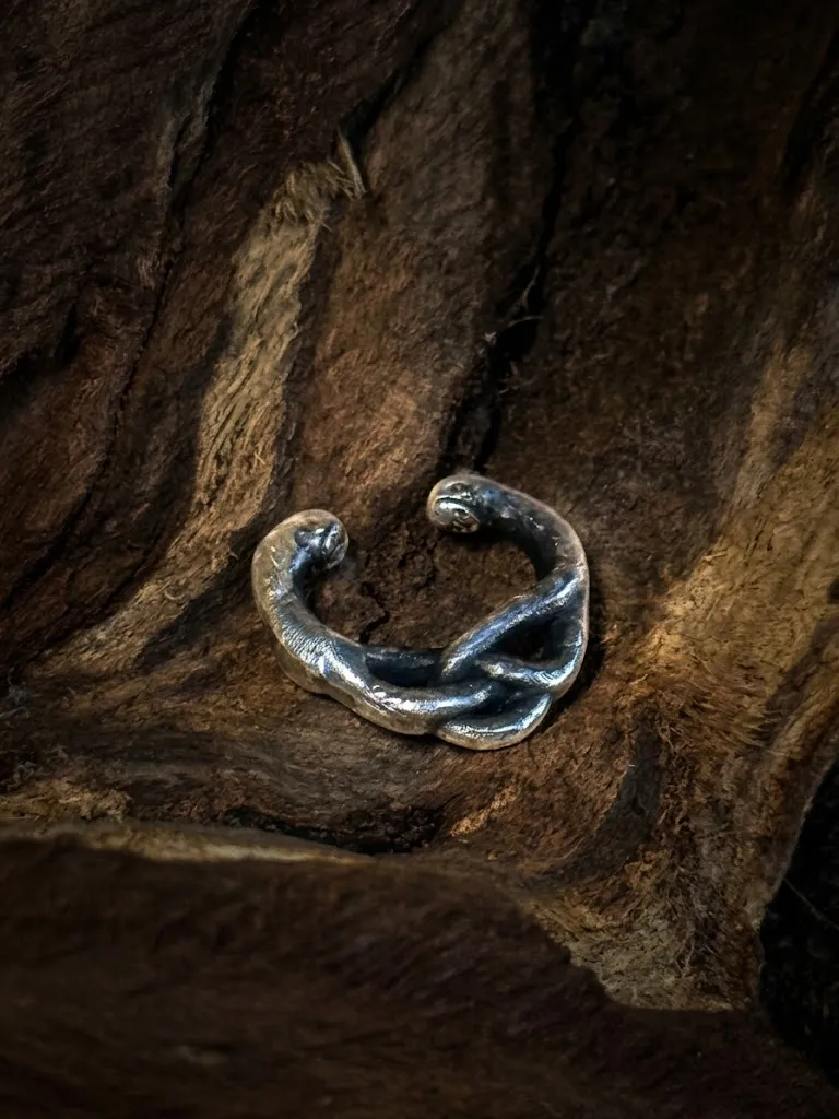 Serpientes Entrelazadas
